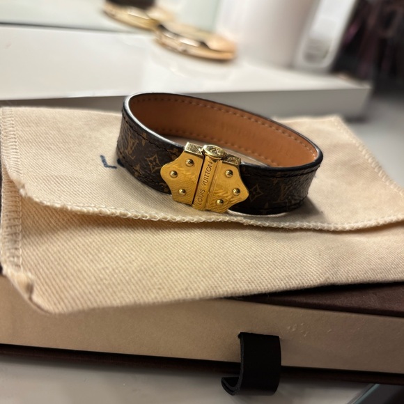 Louis Vuitton monogram bracelet - Picture 3 of 6